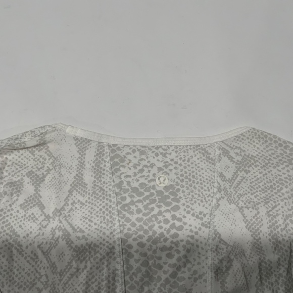 Lululemon Between The Lines Long Sleeve Desert Snake - Picture 3 of 6
